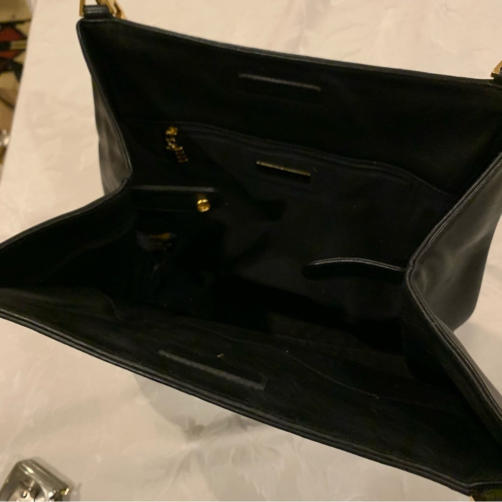 Hamilton Hodge Handbag - Picture 12 of 14